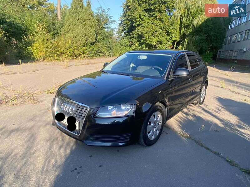 Хэтчбек Audi A3 2010 в Ладыжине