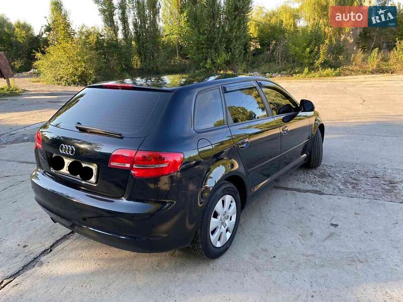 Хэтчбек Audi A3 2010 в Ладыжине
