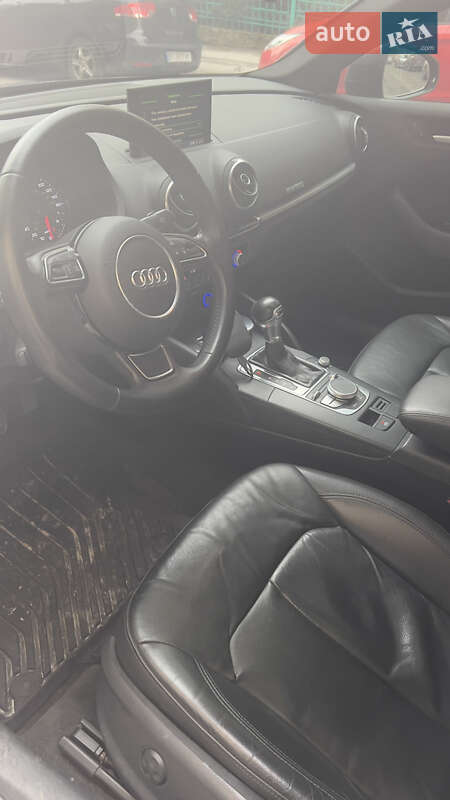 Седан Audi A3 2015 в Львове