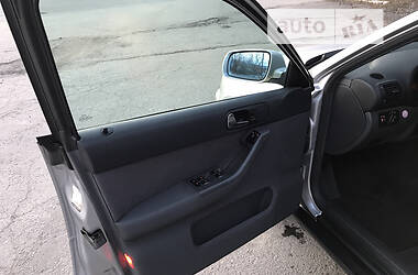 Хэтчбек Audi A3 2000 в 