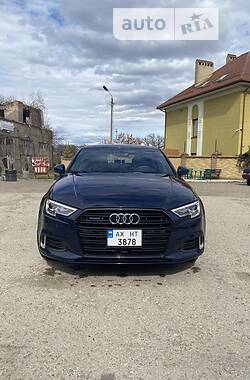 Седан Audi A3 2017 в Черновцах