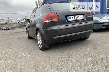 Хэтчбек Audi A3 2005 в 