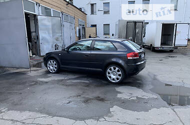 Хэтчбек Audi A3 2005 в 