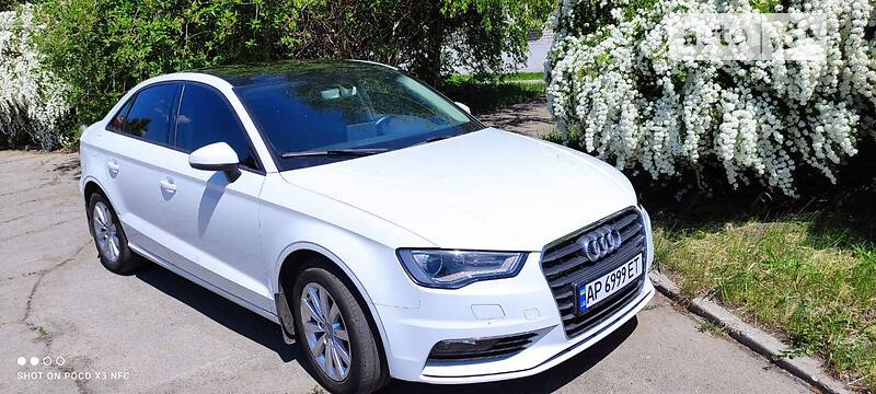 Седан Audi A3 2015 в 