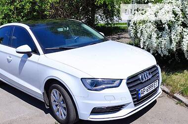 Седан Audi A3 2015 в 