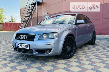 Хэтчбек Audi A3 2003 в 