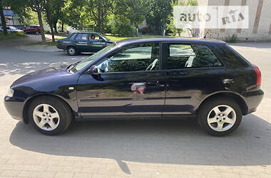 Хетчбек Audi A3 2002 в Чернігові