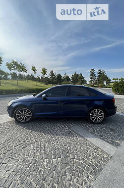 Седан Audi A3 2015 в Дніпрі