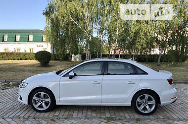 Седан Audi A3 2016 в 