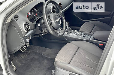 Хэтчбек Audi A3 2013 в 