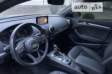 Седан Audi A3 2017 в Киеве