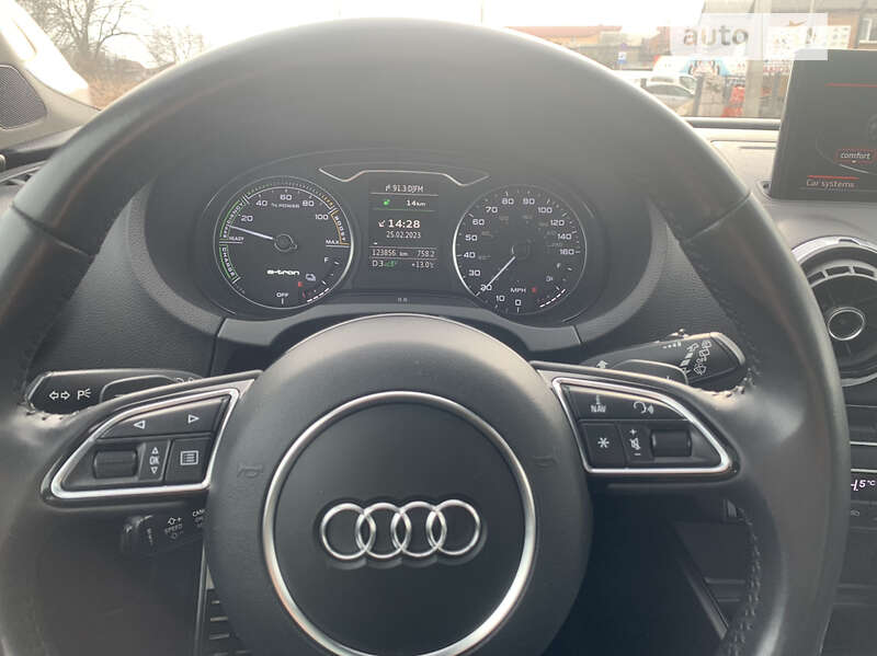 Хэтчбек Audi A3 2016 в Виннице