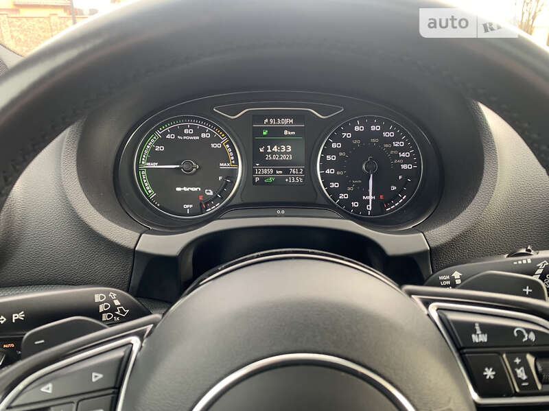 Хэтчбек Audi A3 2016 в Виннице