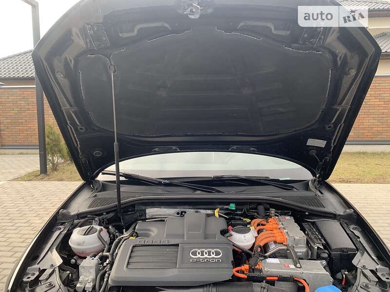 Хэтчбек Audi A3 2016 в Виннице