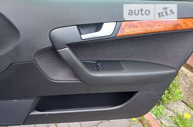 Хэтчбек Audi A3 2004 в 