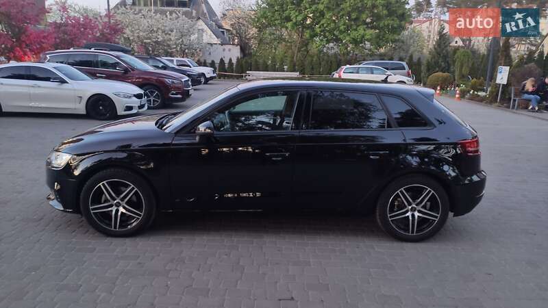Хетчбек Audi A3 2016 в Києві