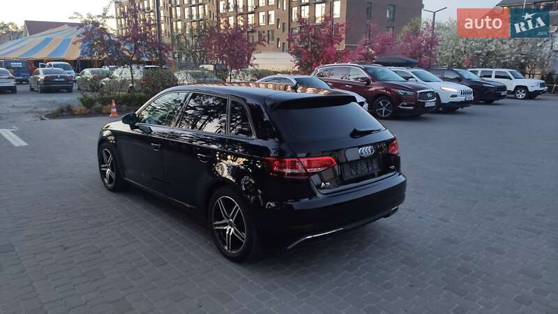Хетчбек Audi A3 2016 в Києві