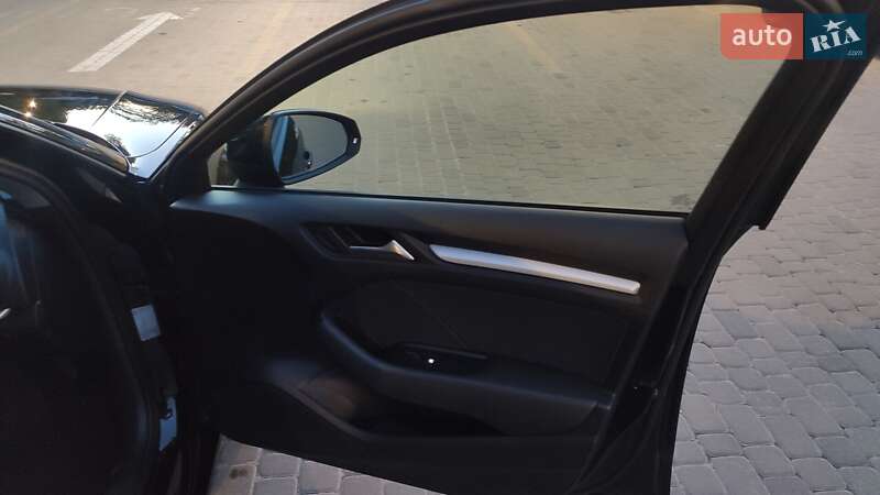 Хетчбек Audi A3 2016 в Києві