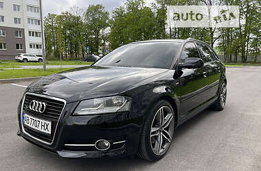 Хэтчбек Audi A3 2011 в 