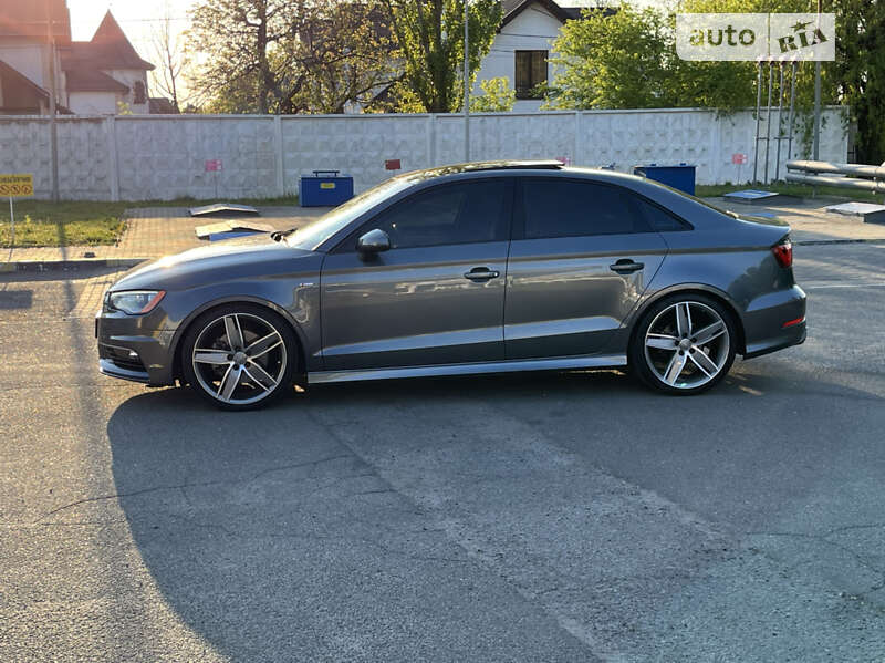 Седан Audi A3 2015 в Киеве