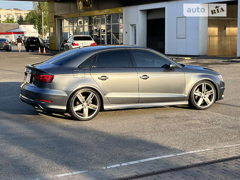 Седан Audi A3 2015 в Киеве