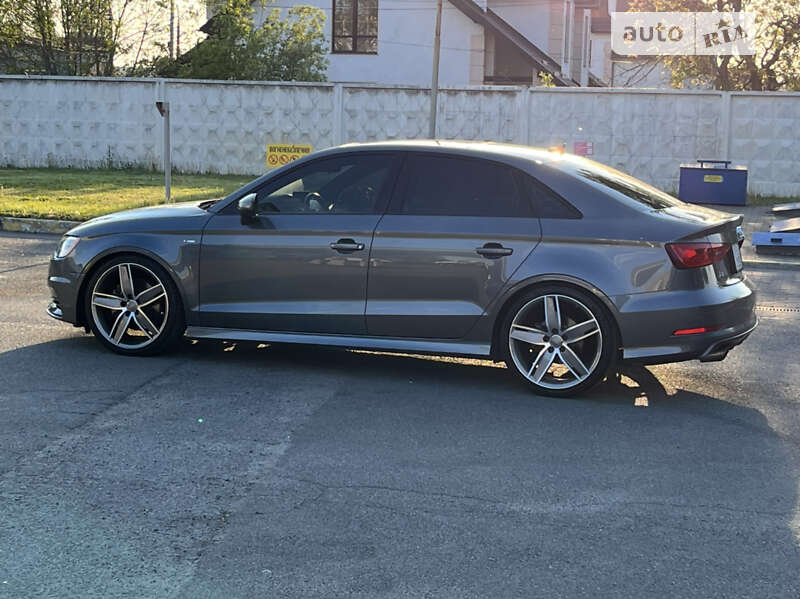 Седан Audi A3 2015 в Киеве