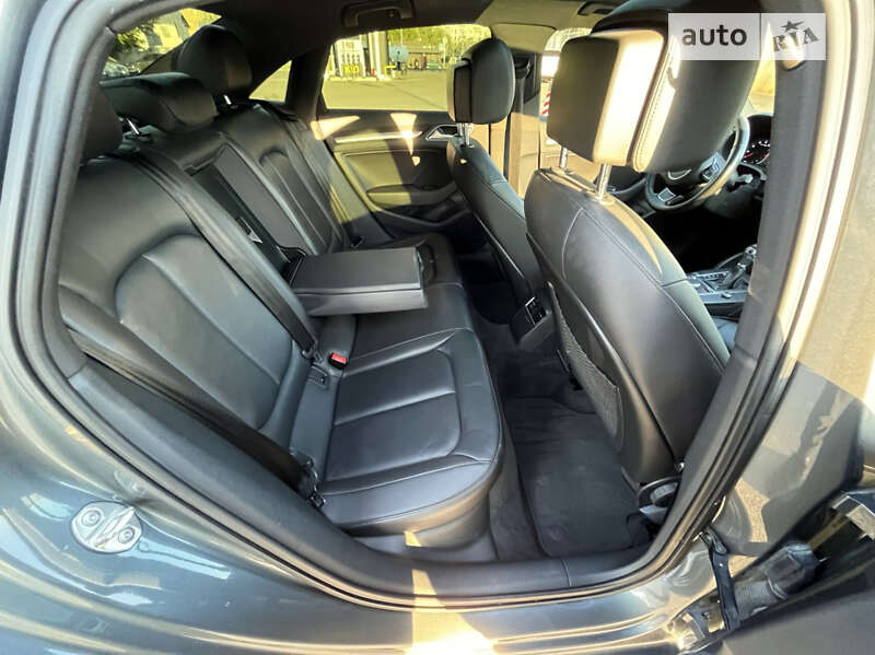Седан Audi A3 2015 в Киеве