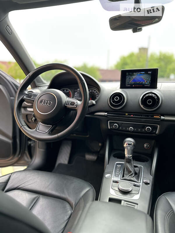 Седан Audi A3 2015 в Киеве