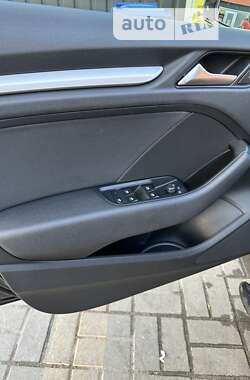 Хэтчбек Audi A3 2014 в 