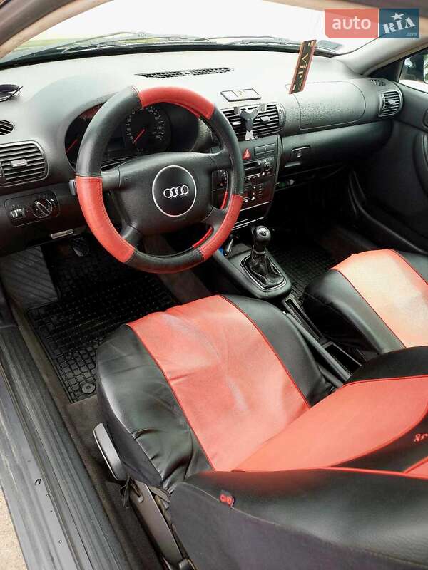 Хэтчбек Audi A3 2002 в Балте