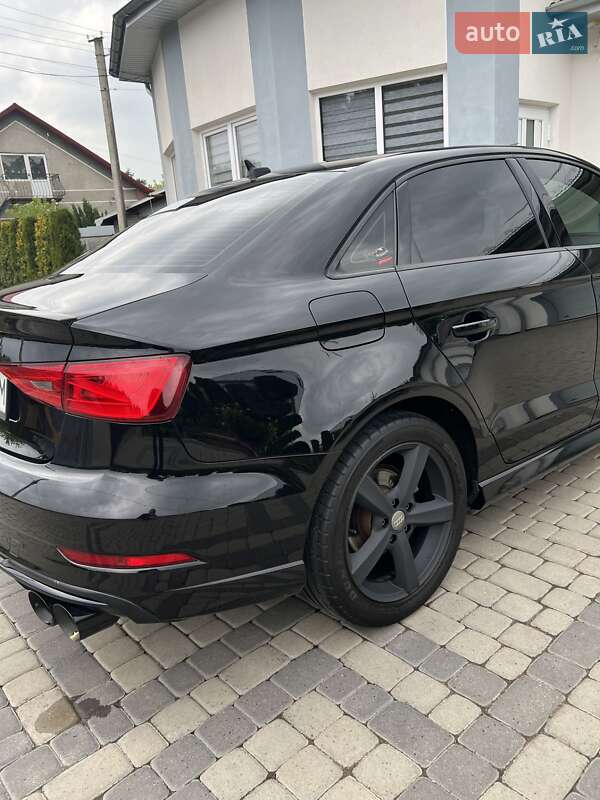 Седан Audi A3 2015 в Львове