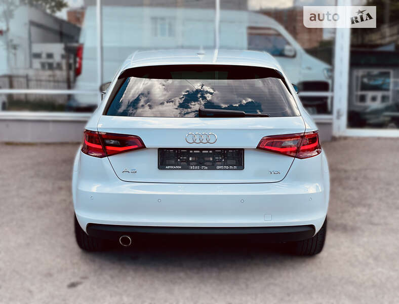 Хэтчбек Audi A3 2015 в Одессе