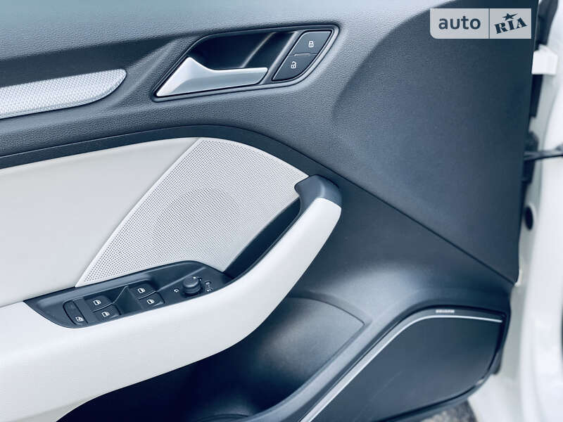 Хэтчбек Audi A3 2015 в Одессе