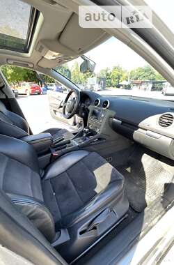 Хетчбек Audi A3 2012 в 
