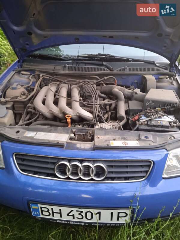 Хэтчбек Audi A3 1997 в Раздельной