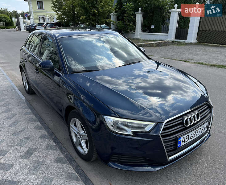 Хетчбек Audi A3 2019 в Вінниці