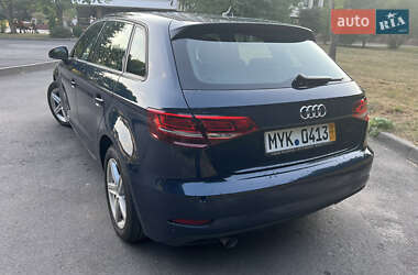 Хэтчбек Audi A3 2019 в Виннице