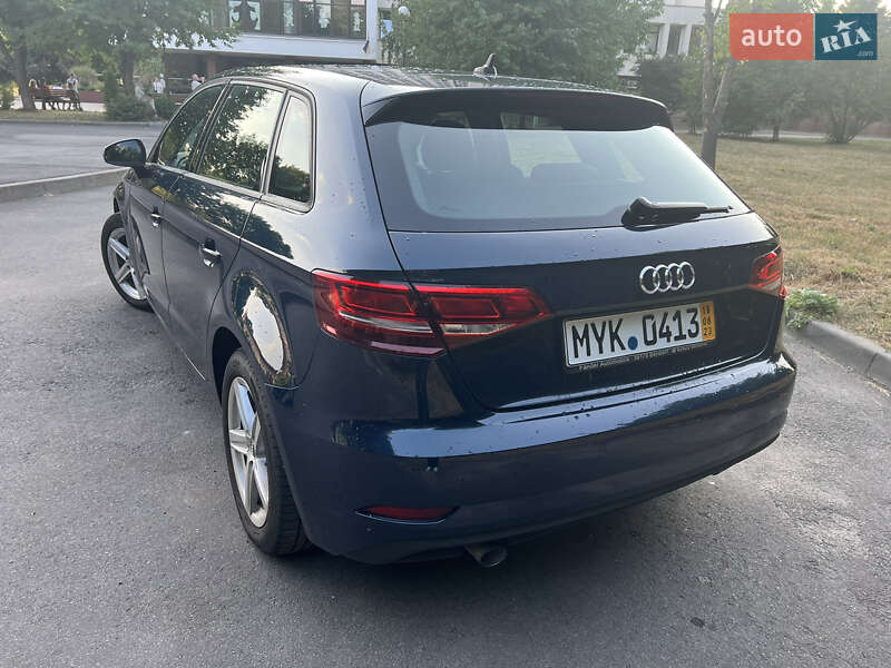 Хетчбек Audi A3 2019 в Вінниці