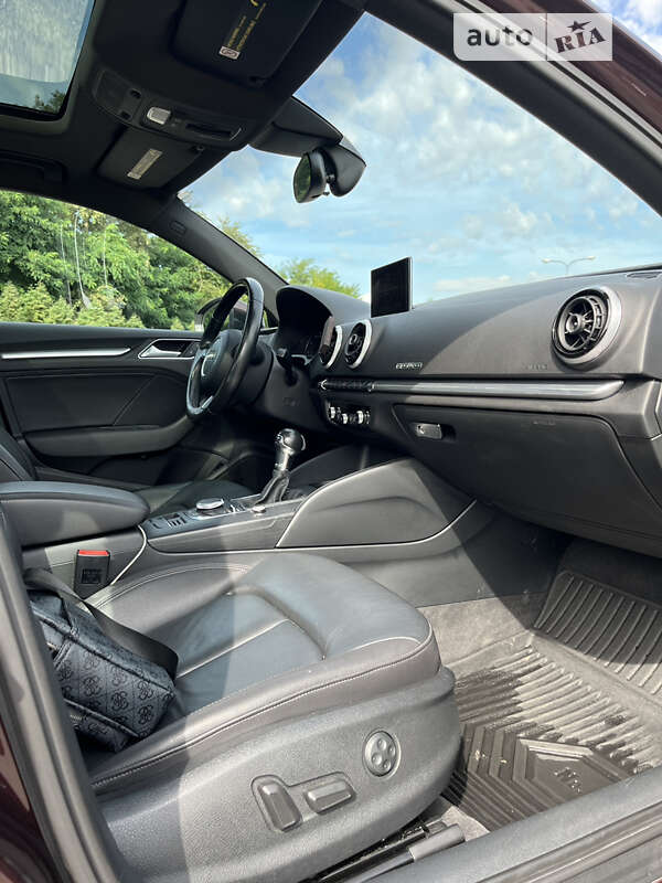 Седан Audi A3 2014 в Львове