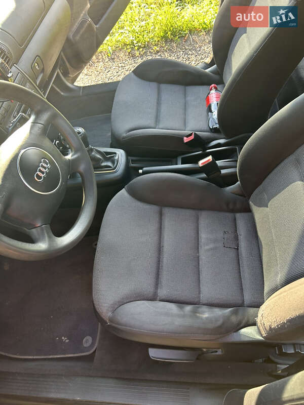 Хэтчбек Audi A3 2003 в Болехове