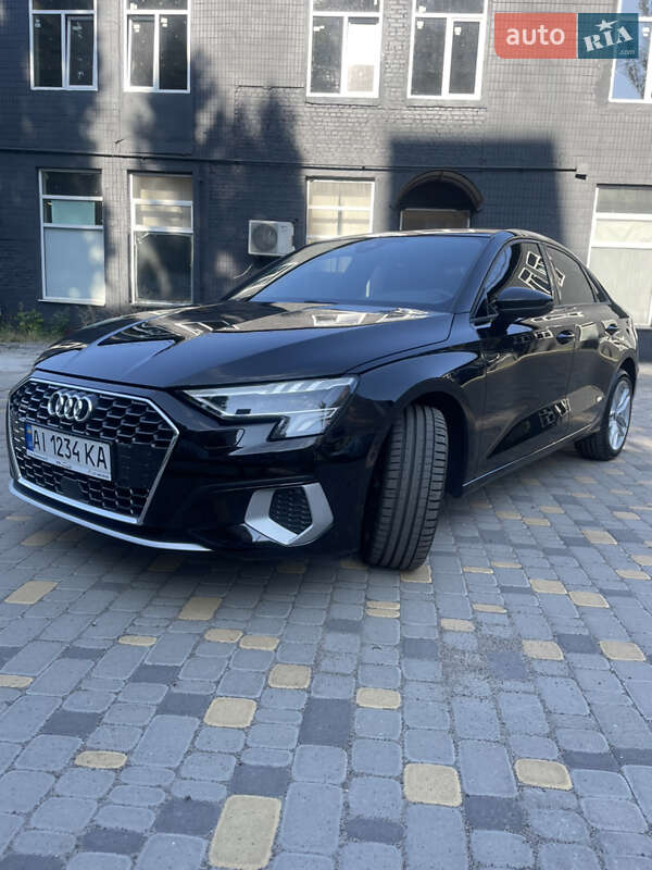 Седан Audi A3 2021 в Киеве