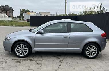 Хэтчбек Audi A3 2005 в 