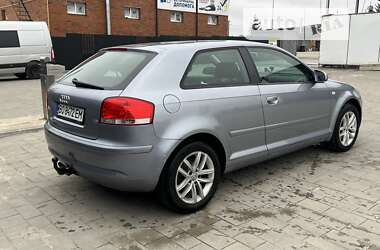 Хэтчбек Audi A3 2005 в 