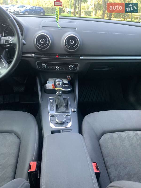 Хетчбек Audi A3 2013 в Києві фото 22 Хетчбек Audi A3 2013 в Києві