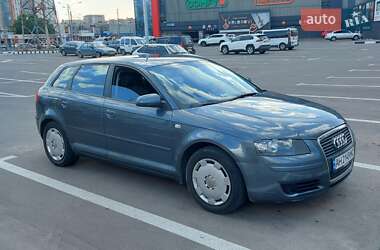 Хэтчбек Audi A3 2005 в 