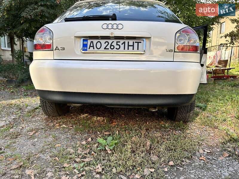 Хэтчбек Audi A3 2000 в Берегово