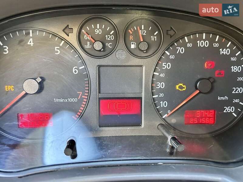 Хэтчбек Audi A3 2000 в Берегово