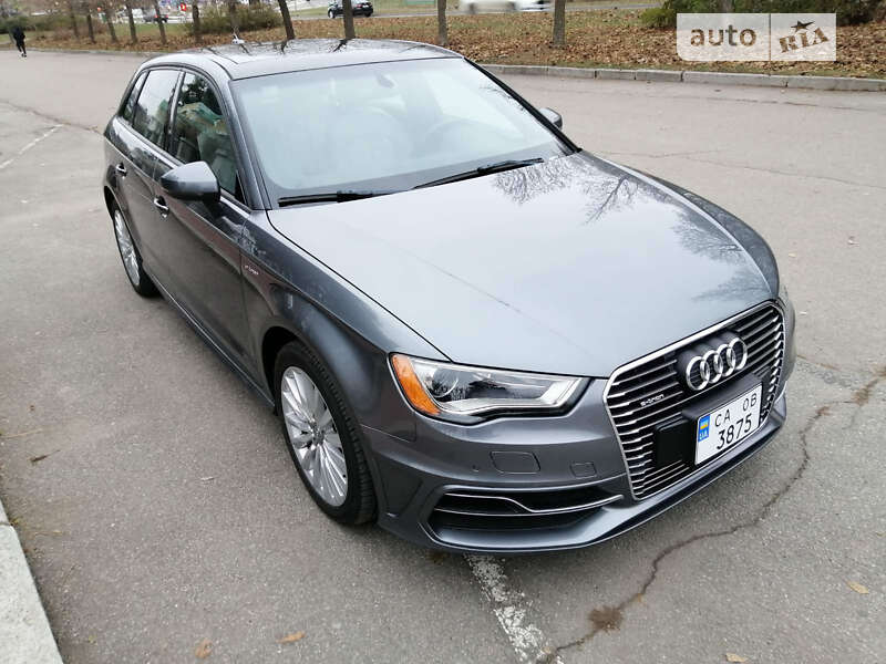 Хэтчбек Audi A3 2015 в Умани