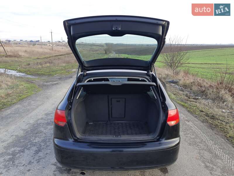 Хэтчбек Audi A3 2004 в Ровно