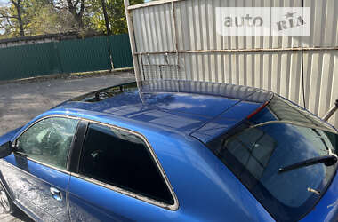 Хэтчбек Audi A3 2003 в 